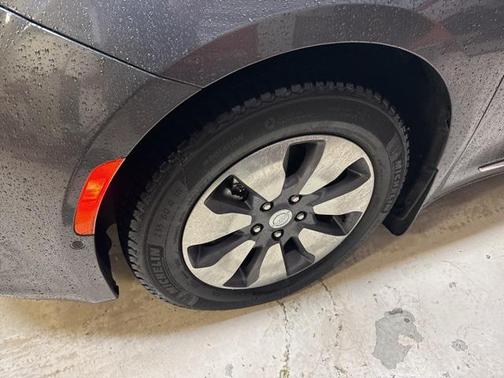 2018 Chrysler Pacifica Hybrid Limited