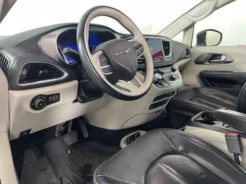 2018 Chrysler Pacifica Hybrid Limited
