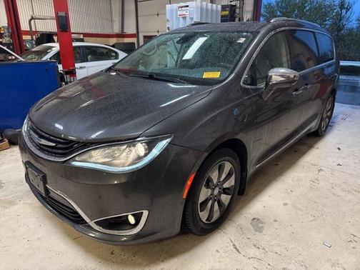 2018 Chrysler Pacifica Hybrid Limited