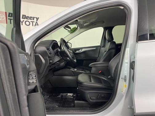 2025 Ford Escape Platinum