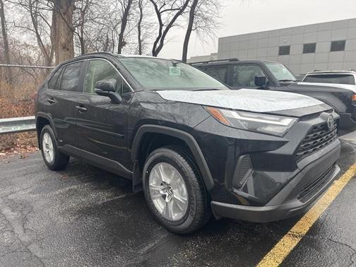 2025 Toyota RAV4 Hybrid XLE