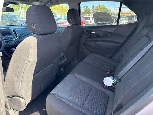 Silver Ice Metallic 2020 Chevrolet Equinox 1LT