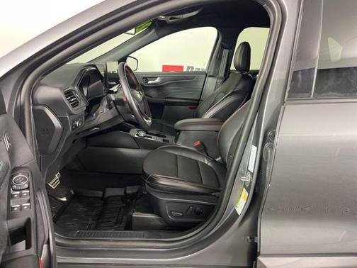 2024 Ford Escape ST-Line Elite