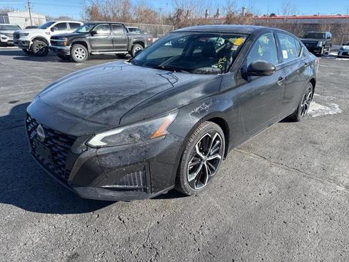 2023 Nissan Altima SR Intelligent AWD