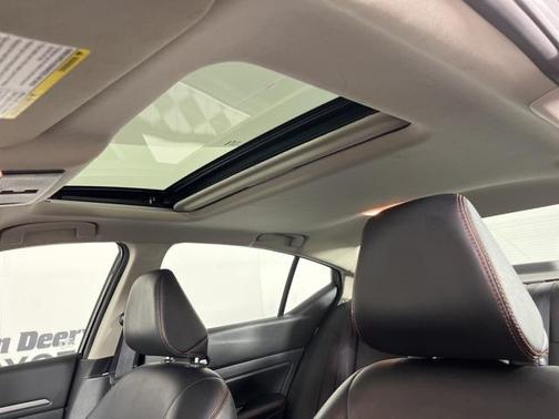 2023 Nissan Altima SR Intelligent AWD