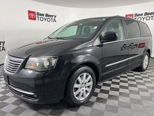 2016 Chrysler Town & Country Touring