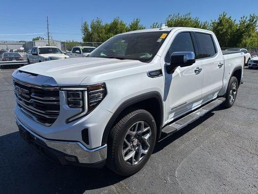 White Frost Tricoat 2025 GMC Sierra 1500 SLT