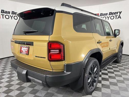Trail Dust/Grayscape 2026 Toyota Land Cruiser Base