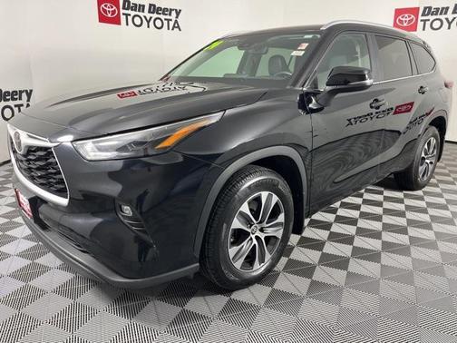 2024 Toyota Highlander XLE