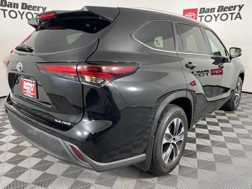 2024 Toyota Highlander XLE