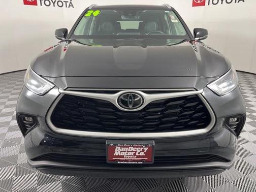 2024 Toyota Highlander XLE