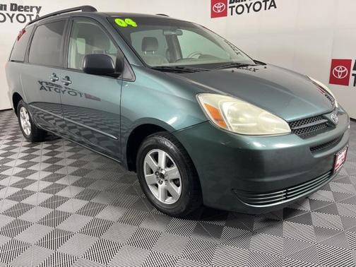 2004 Toyota Sienna LE