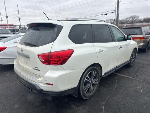 2018 Nissan Pathfinder Platinum