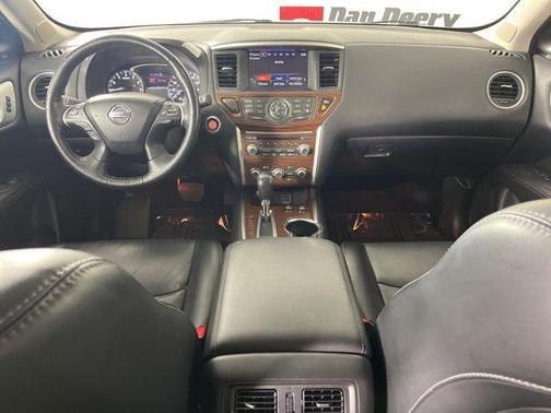 2018 Nissan Pathfinder Platinum