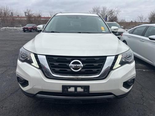 2018 Nissan Pathfinder Platinum