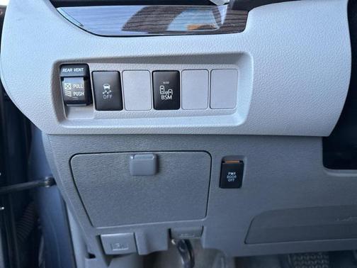 2016 Toyota Sienna XLE