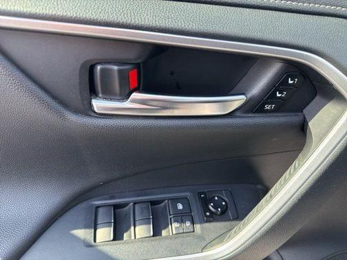 Silver Sky Metallic 2019 Toyota RAV4 Limited