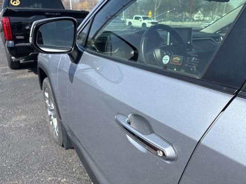 Silver Sky Metallic 2019 Toyota RAV4 Limited