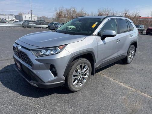 Silver Sky Metallic 2019 Toyota RAV4 Limited