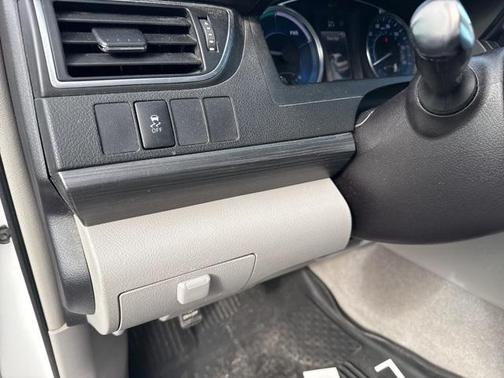 2017 Toyota Camry Hybrid XLE