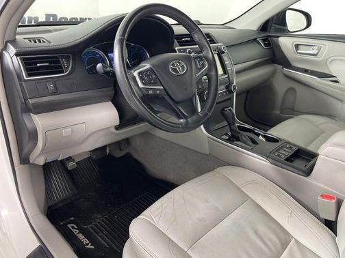 2017 Toyota Camry Hybrid XLE