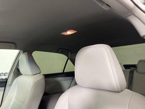 2017 Toyota Camry Hybrid XLE