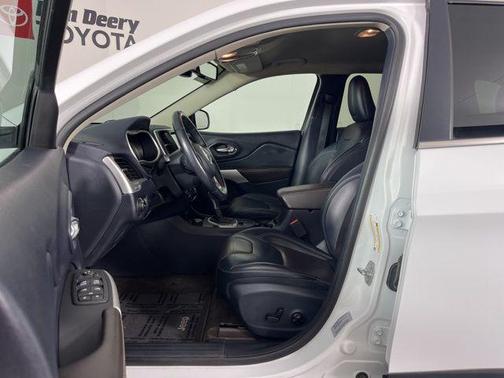 Bright White Clearcoat 2017 Jeep Cherokee Limited