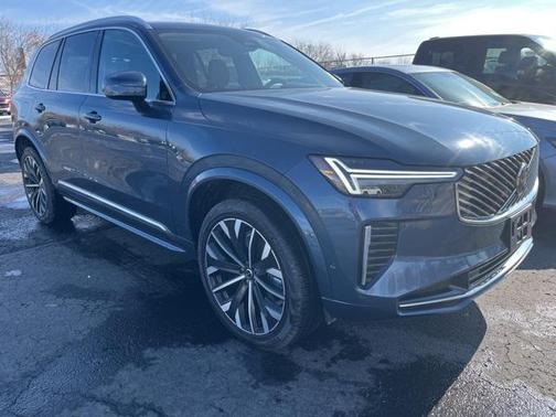 2025 Volvo XC90 B6 Plus 7-Seater