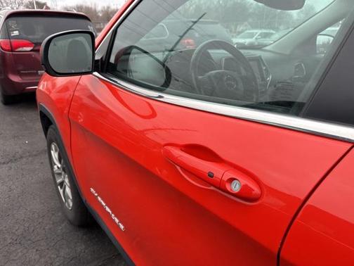 2021 Jeep Cherokee Latitude Lux