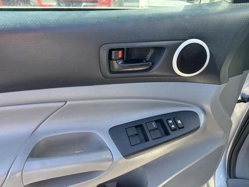 2013 Toyota Tacoma Base