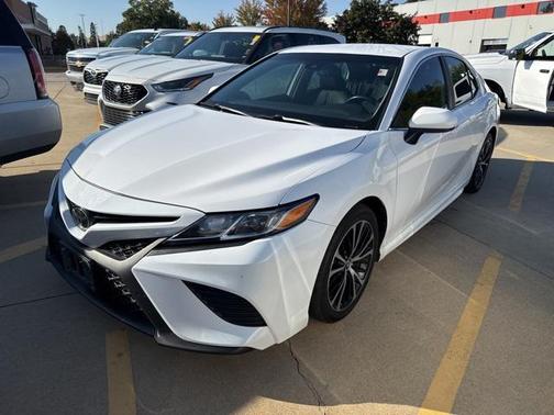 2019 Toyota Camry SE