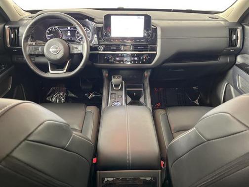 2024 Nissan Pathfinder SL 4WD