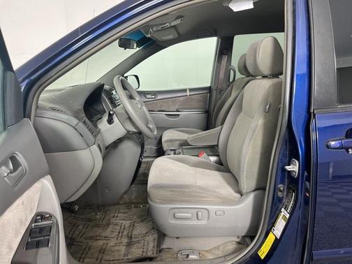 2007 Toyota Sienna LE