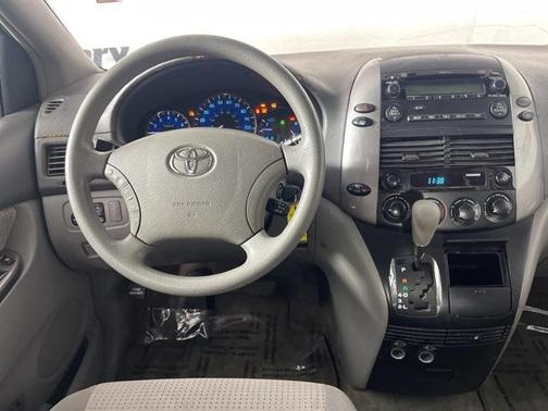 2007 Toyota Sienna LE