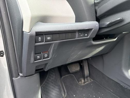 2022 Toyota Sienna LE