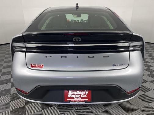 2026 Toyota Prius Plug-In Hybrid SE