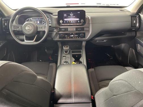 2024 Nissan Pathfinder S 4WD