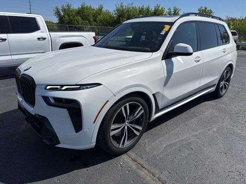 Alpine White 2023 BMW X7 xDrive40i
