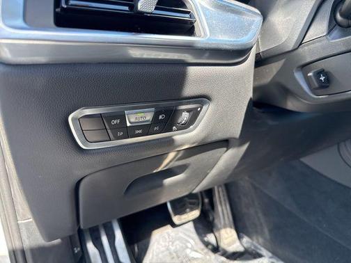 Alpine White 2023 BMW X7 xDrive40i