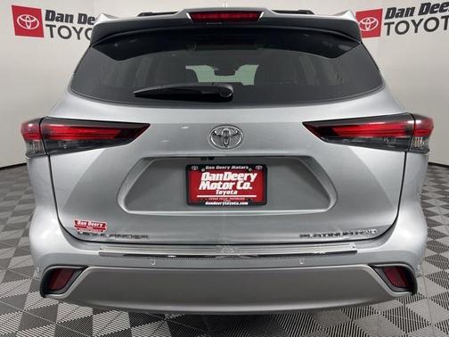 2024 Toyota Highlander Platinum