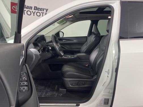 2023 INFINITI QX60 Pure