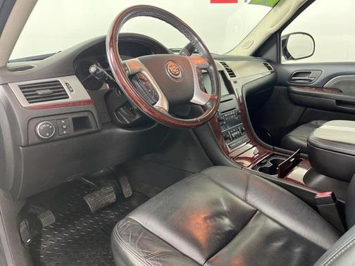2008 Cadillac Escalade ESV Standard
