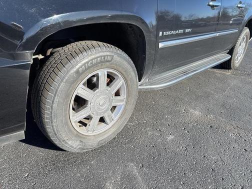 2008 Cadillac Escalade ESV Standard