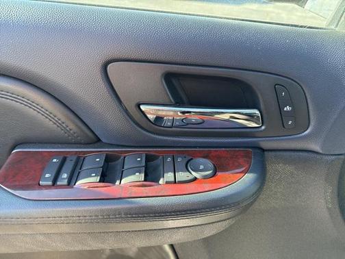 2008 Cadillac Escalade ESV Standard