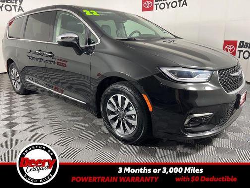 Brilliant Black Crystal Pearlcoat 2022 Chrysler Pacifica Hybrid Limited