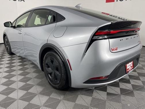 2023 Toyota Prius LE