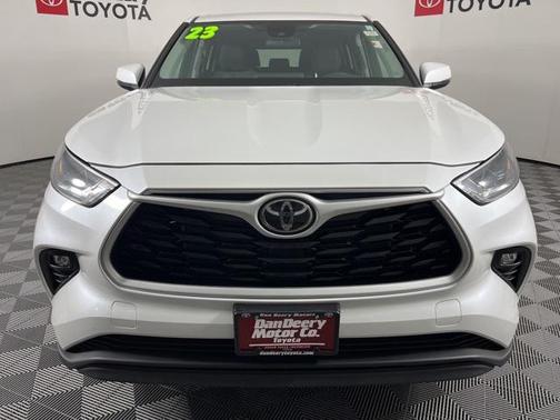 2023 Toyota Highlander LE