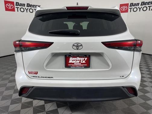 2023 Toyota Highlander LE
