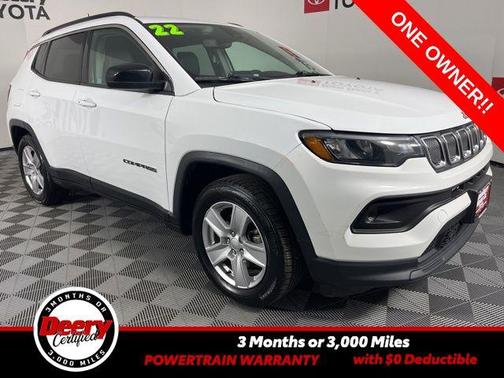 Bright White Clearcoat 2022 Jeep Compass Latitude