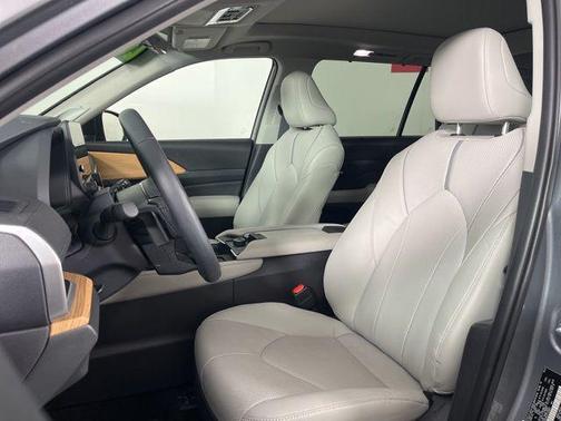Heavy Metal 2026 Toyota Grand Highlander Platinum
